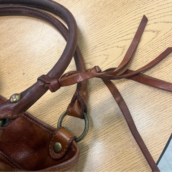 Isabella Fiore Italian leather carry all tote bag - Picture 9 of 15